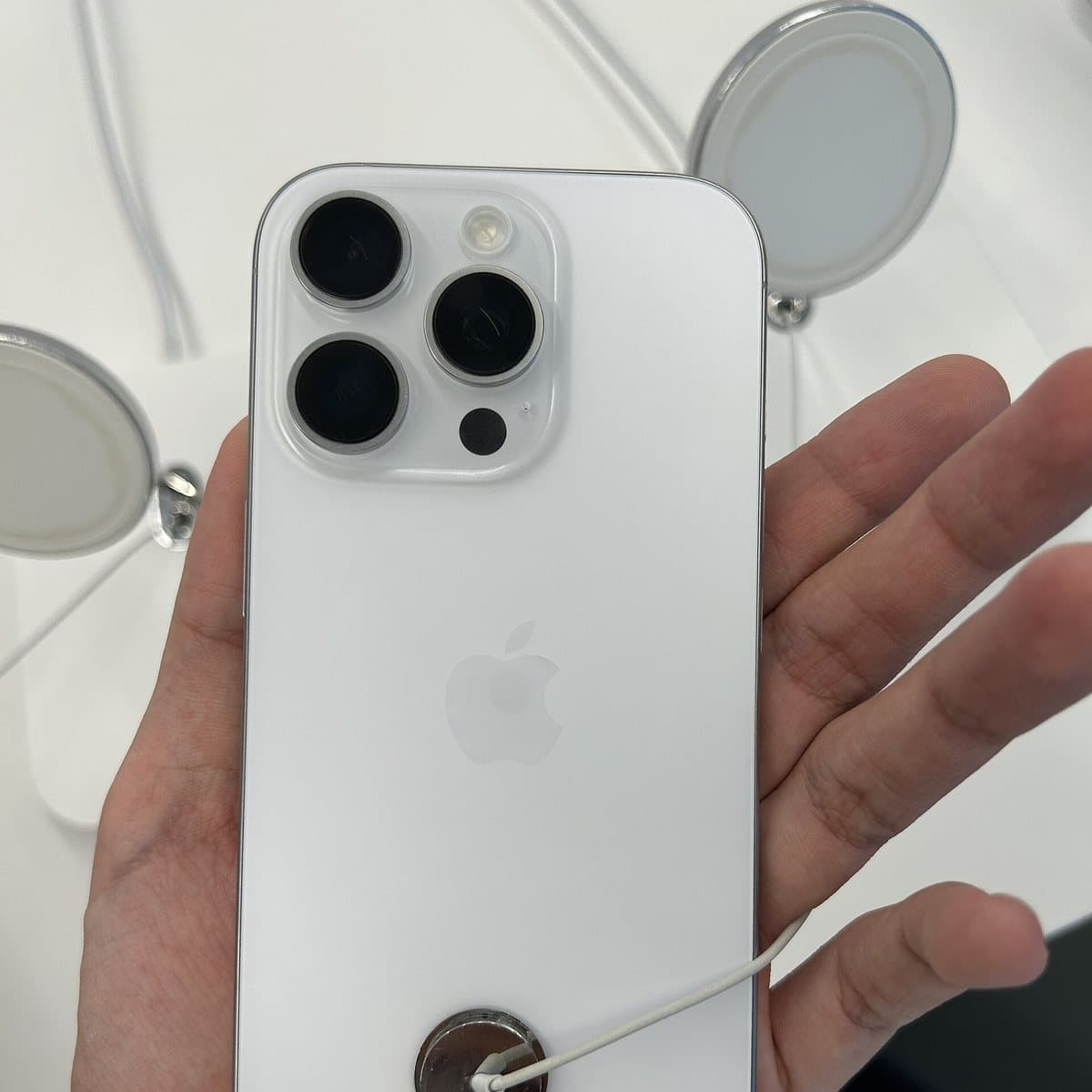 iPhone 16 Pro