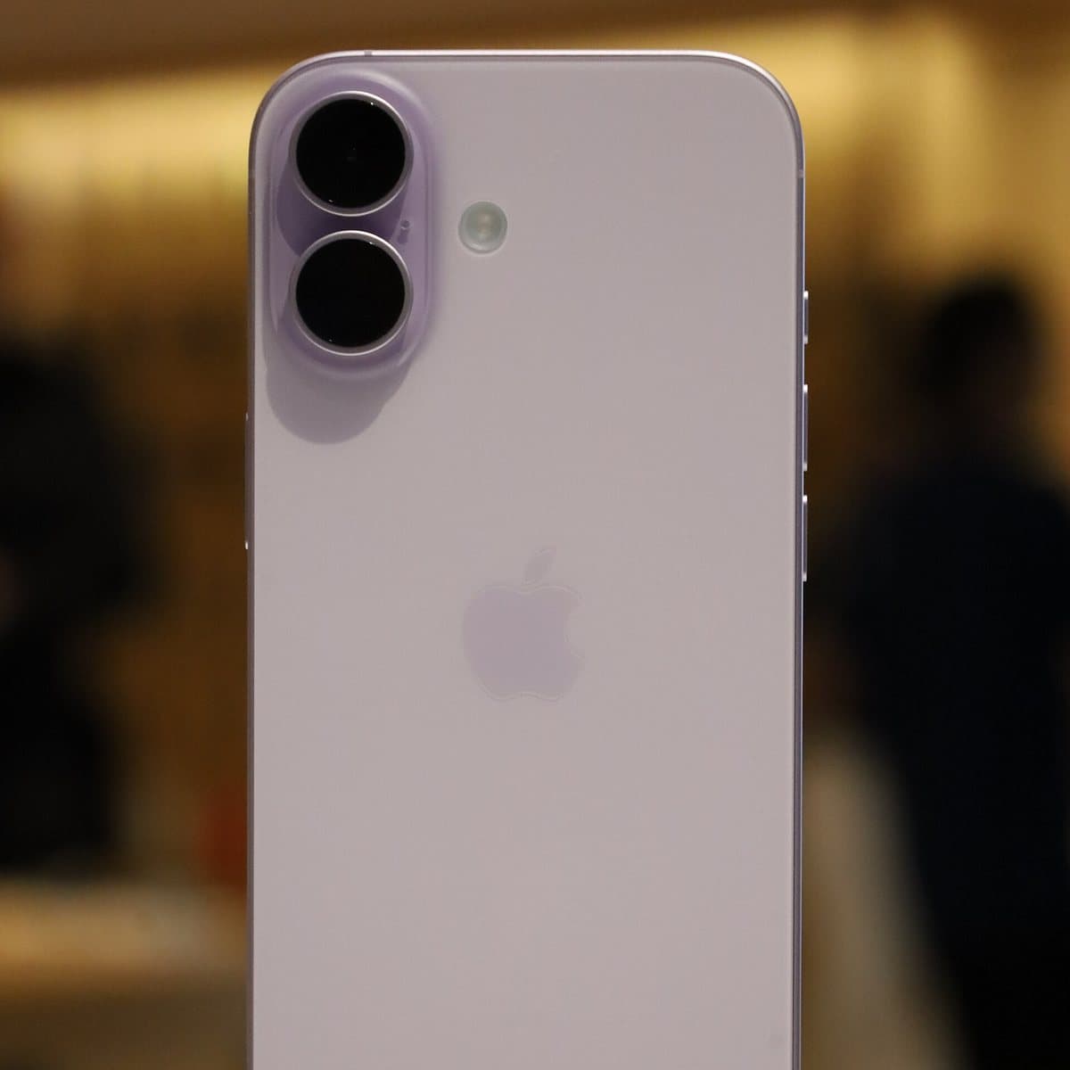 iPhone 17